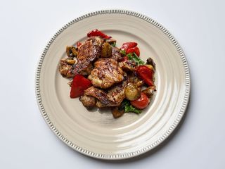 Стейк з курячого стегна з овочами гриль (300г)