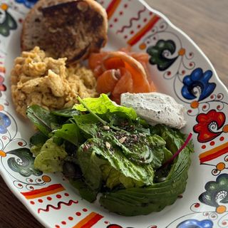 Сніданок для Неї