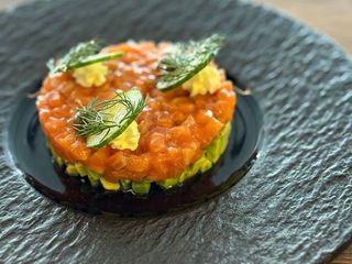 Тартар з лосося (180g)