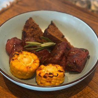 Шашлик з яловичої вирізки(280г)