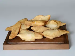 Хрусткі чебуреки всіх по два (550г)