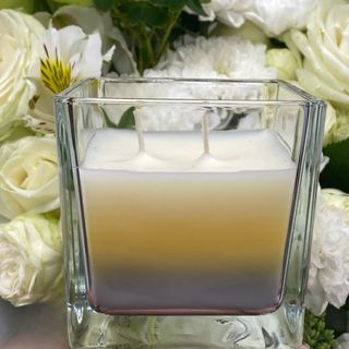 Ароматична свічка «білі квіти»