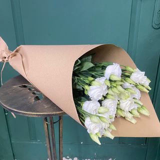 5 гілочок білої еустоми