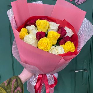 15 імпортних троянд (мікс)