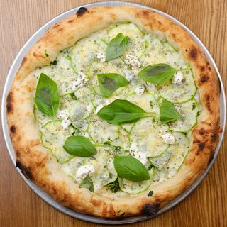 Піца з кабачком та рікотою (670г)