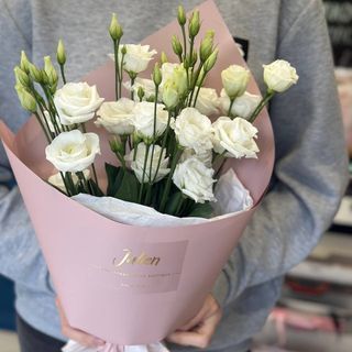 5 гілок еустоми