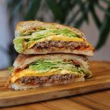 Мелт з яловичиною та сиром Чедер