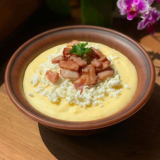 Банош з бринзою і шкварками (200г)