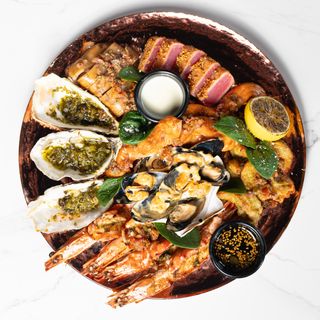 Гарячий сет морепродуктів (1200кг)