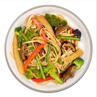 Локшина удон з овочева