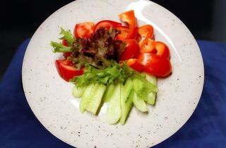 Нарізка свіжих овочів (300г)