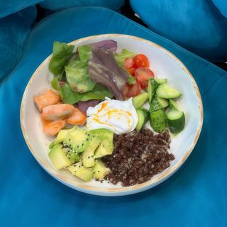 Боул з лососем 320г