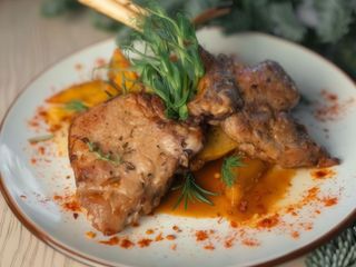 Каре телятини з картоплею (390г)