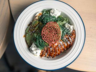 Салат з вугрем (180г)