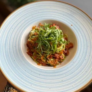 Паста з креветками та лососем у вершково-часниковому  соусі