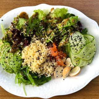 Боул з лососем (325г)