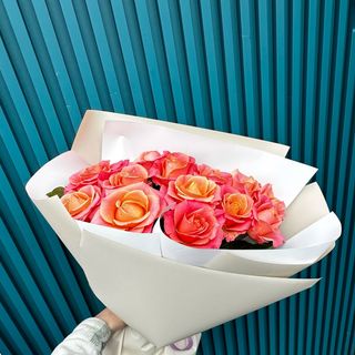 Букет ZONO з 13-ти вогневих троянд першого сорту преміум 70 см