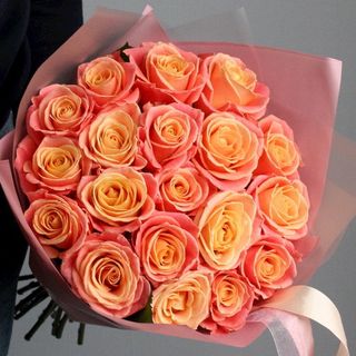 Букет з 19-ти вогневих троянд першого сорту 70 см