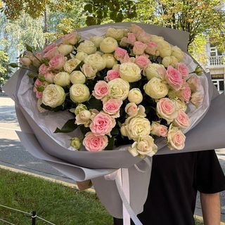 Букет «Мікс троянд Гуд Муд та Сноу Волд»