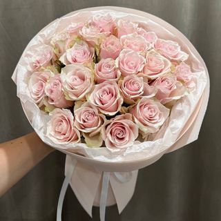 Букет «25 троянд Пінк Атена»