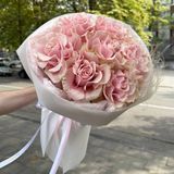 Букетик з французьких троянд та стіфи