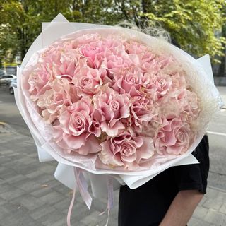 Преміальний букет з французьких троянд «Пінк Мондіаль»