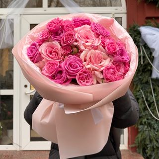 Букет з міксу троянд