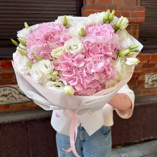 Букет з еустом та гортензій