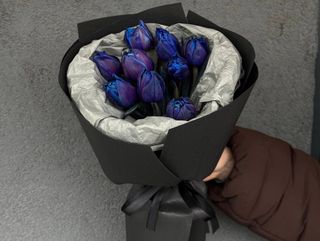 Букетик з 9 космічних тюльпанів