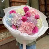 Букет з жоржин та гортензій