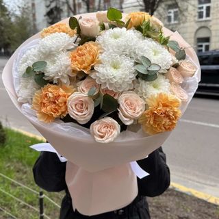 Букет «Персикова ніжність»