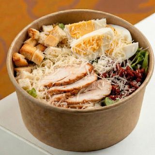 Салат Цезар з в'яленими томатами (180г)