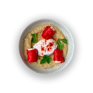 Хумус із запеченим перцем Капі та яйцем пашот (230 г)