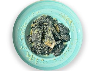 Равіолі з лососем (240 г) та Салатик