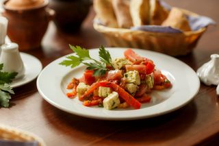 Салат з Імеретинським сиром (250г)