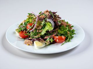 Мікс салат з тунцем (120г)
