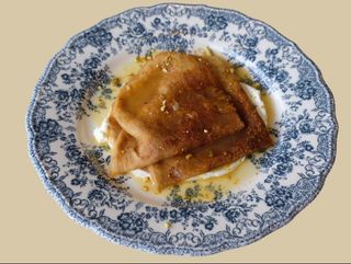 Млинці з Крем сиром та апельсиновим сиропом