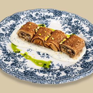 Млинці з грибами та сметанковим соусом