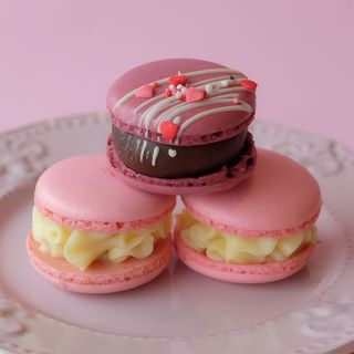 Макаруни в асортименті