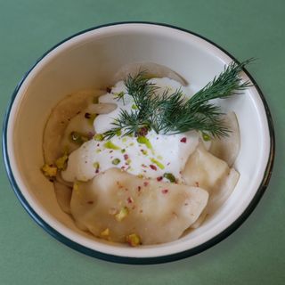 Варенці з капустою та грибами