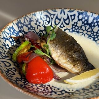 Філе дорадо з овочами та соусом Бер-Блан (250г.)