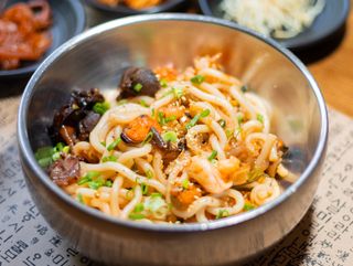 Хемуль покким удон (460г)