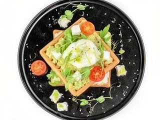 Бельгійські вафлі з гуакамоле (до 14:00)