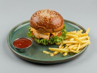 Бургер з курячим стегном та ананасом(550)