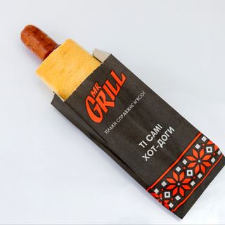 Хот-дог з молочною сосискою (150г)