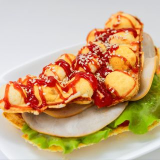 Гонконгська вафля з шинкою та сиром (320г)