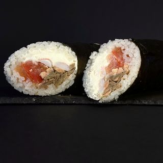 Норі шаурма з креветками та смаженим лососем (370г)