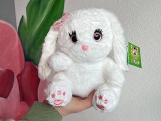 Зайчик з віями