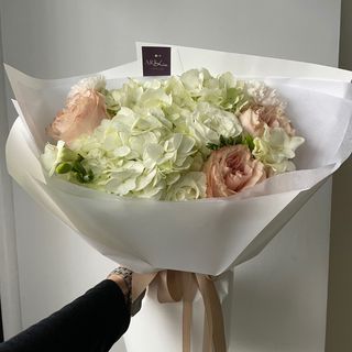 Букет у пастельних відтінках