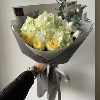 Букет у світлих відтінках